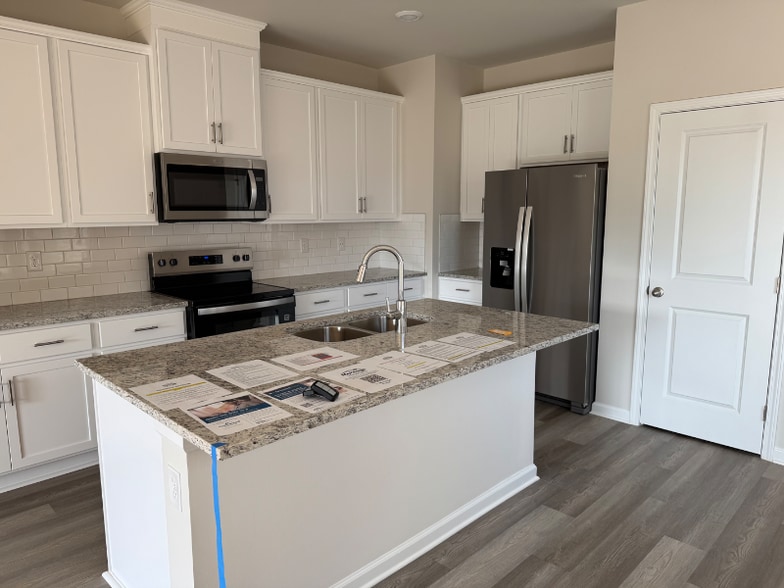 Building Photo - 8149 Huspa Ave