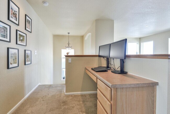 Building Photo - 2 Bedroom 2 Bath home in Observatory Village