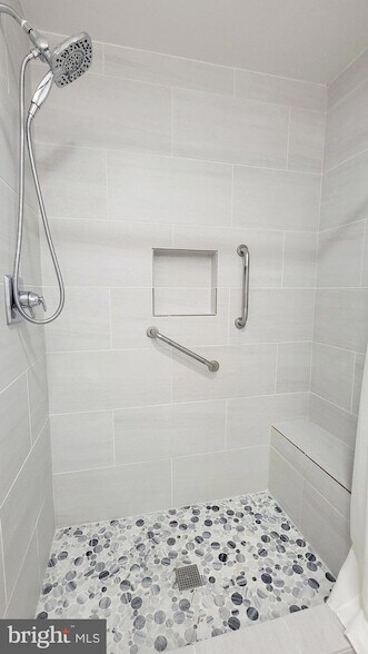 Building Photo - 12400 Shadow Ln