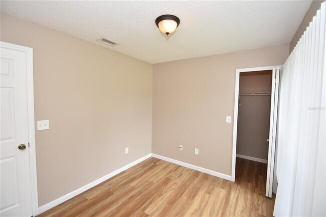 Building Photo - 7 Ryarbor Dr