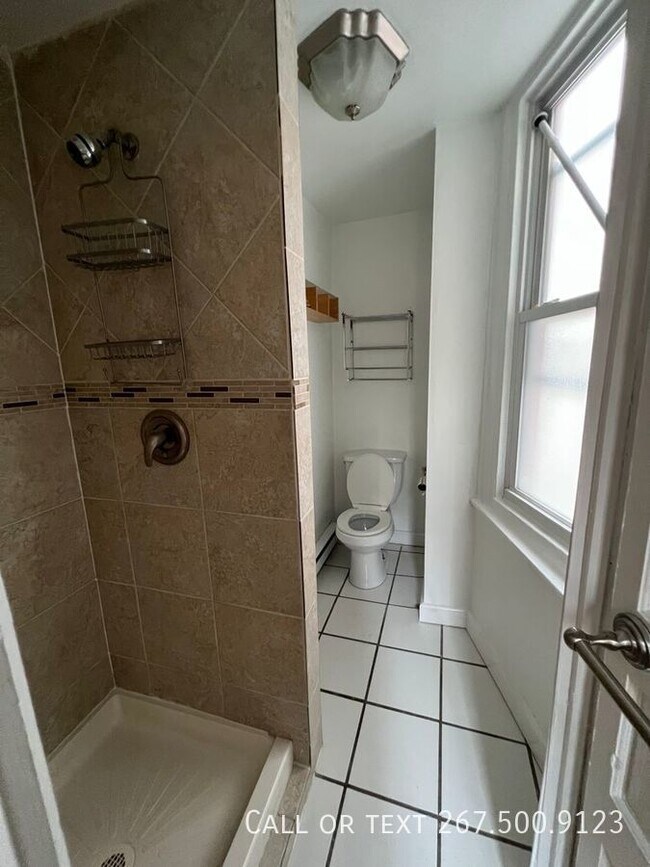 Building Photo - 236 S 45th St