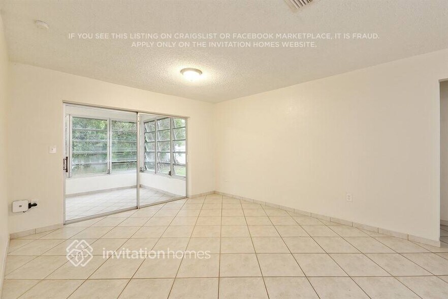 Building Photo - 2430 NW 81st Ave