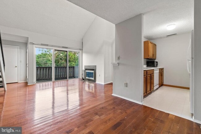 Building Photo - 902 Aspen Dr