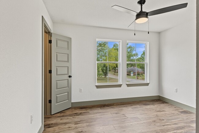 Building Photo - 5812 Cooks Ln