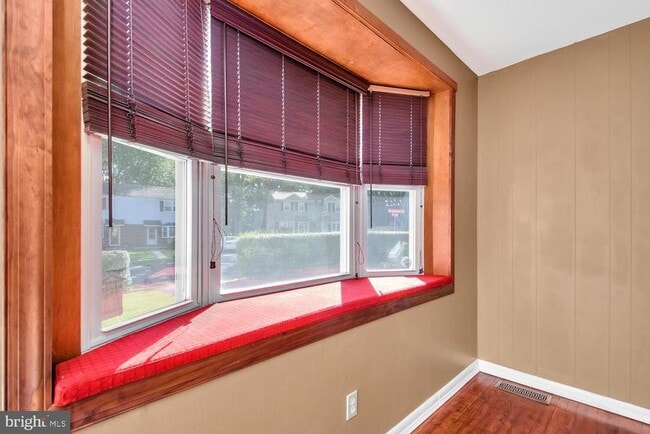 Building Photo - 1466 Bluejay Rd