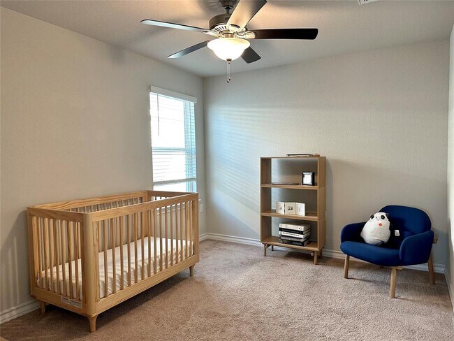 Building Photo - 12105 Cimaizon Dr