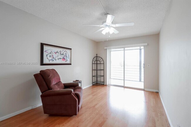 Building Photo - 3035 Exeter