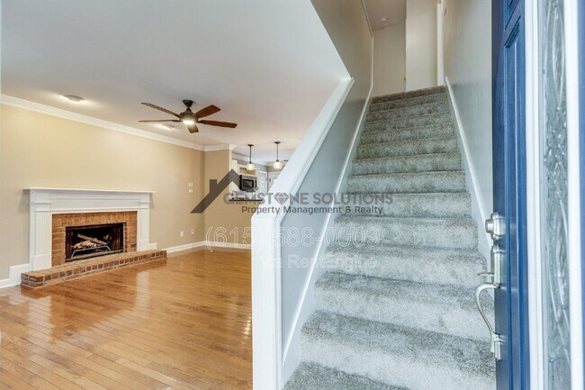 Building Photo - 1135 Wedgewood Dr