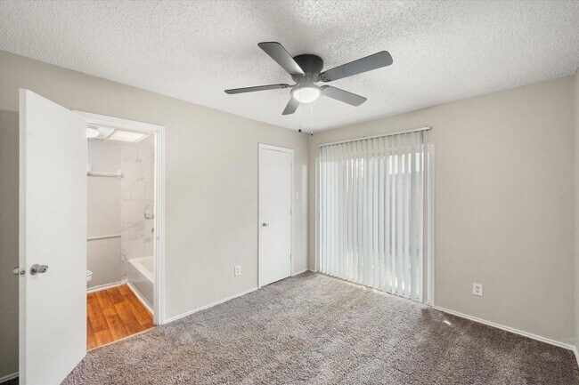 Building Photo - 311 Kings Way Dr