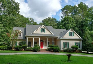 Building Photo - Tranquil and Secluded Raleigh Home with Un...