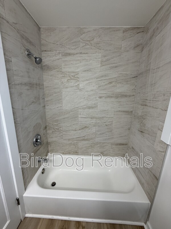 Building Photo - 710-712 Frebis Avenue - 712