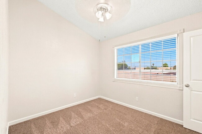 Building Photo - 2301 E University Dr