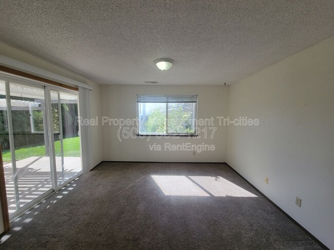 Building Photo - 8831 W Entiat Ave