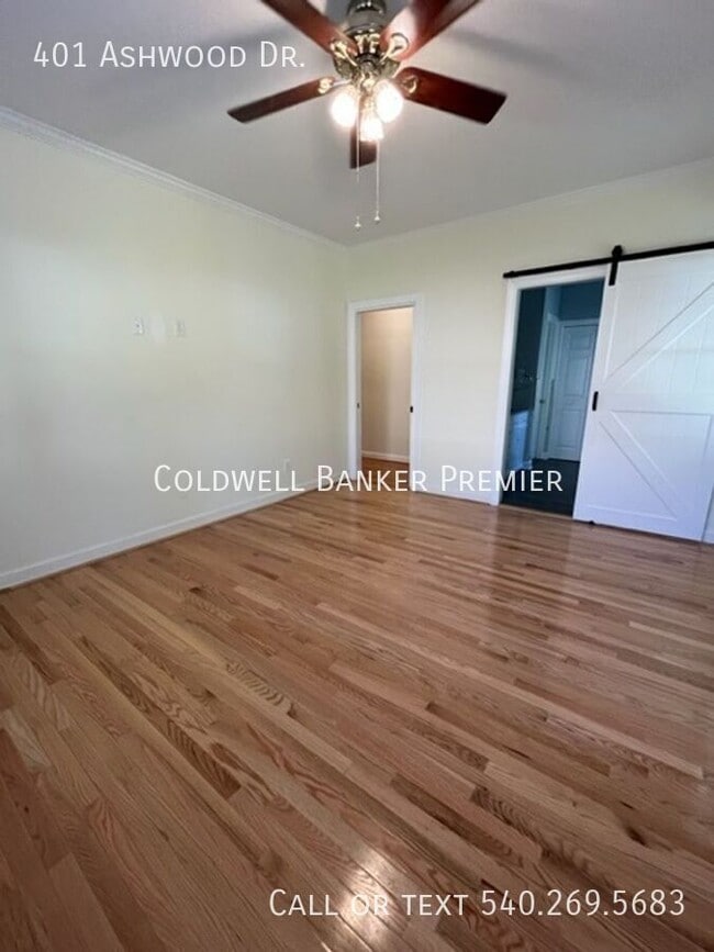 Building Photo - 401 Ashwood Dr