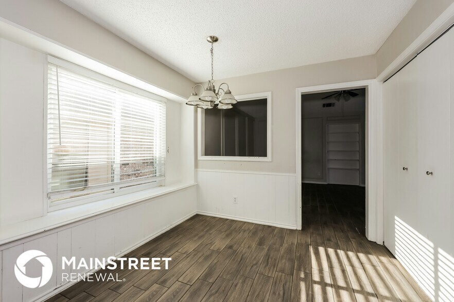 Building Photo - 2311 Ridgestone Dr