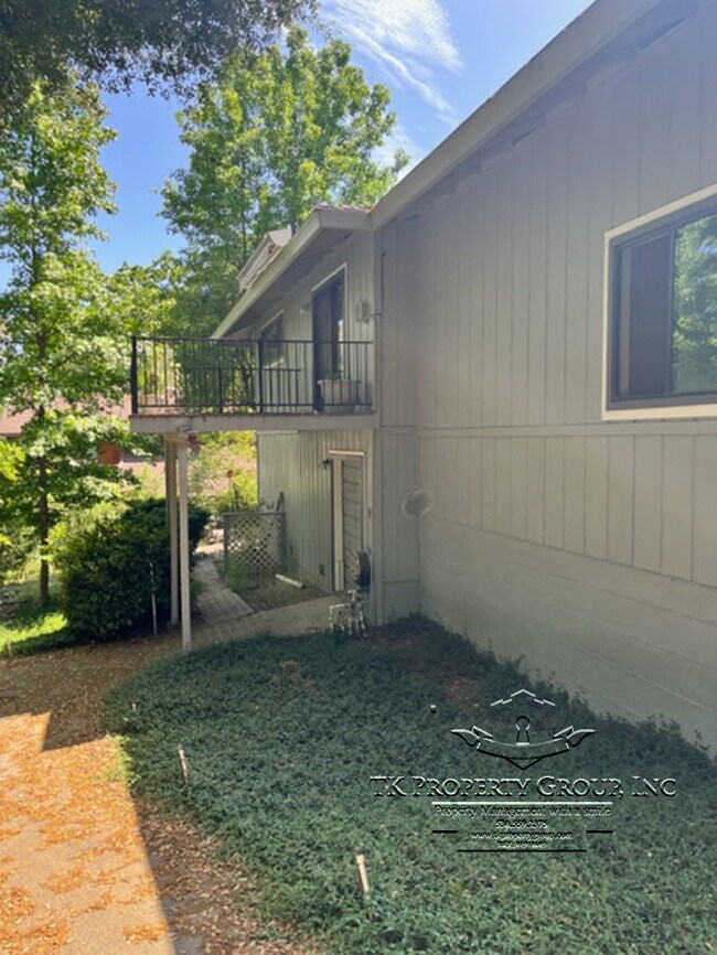 Building Photo - 13285 Sugarbush Ct