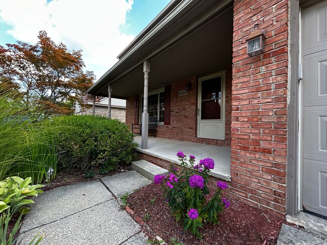 Building Photo - 4 Bedroom Home in Ann Arbor School District