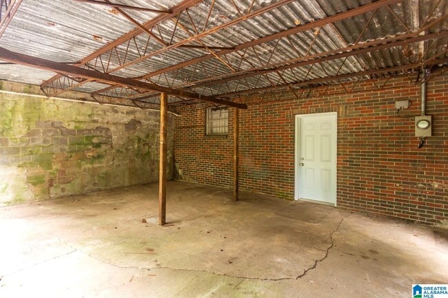 Building Photo - 120 6th St