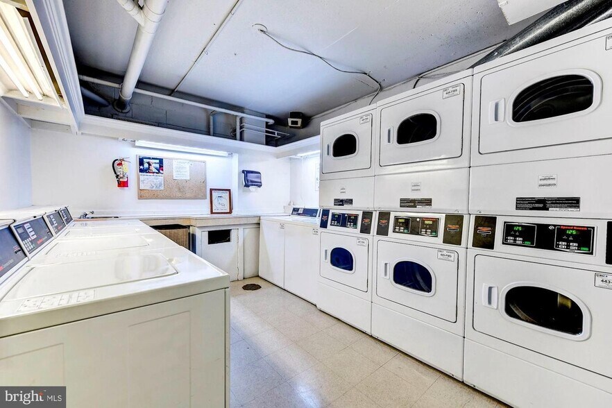 Building Photo - 2030 F St NW