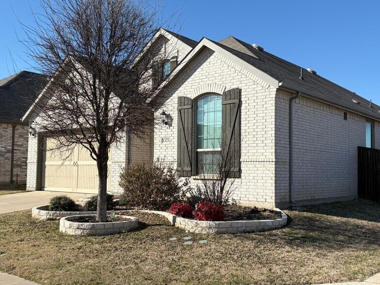 Building Photo - 1325 Audubon Dr