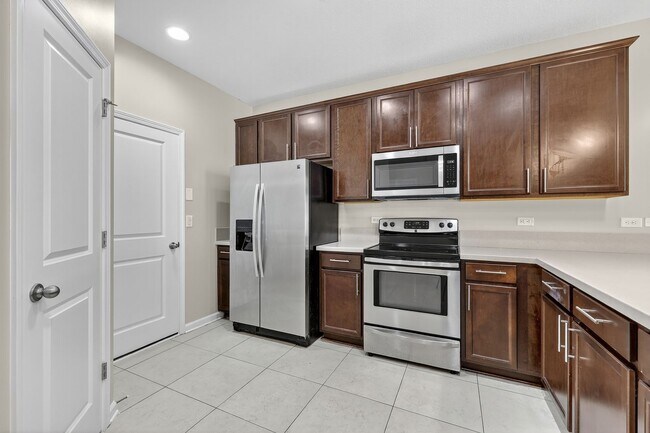 Building Photo - Townhome For Rent