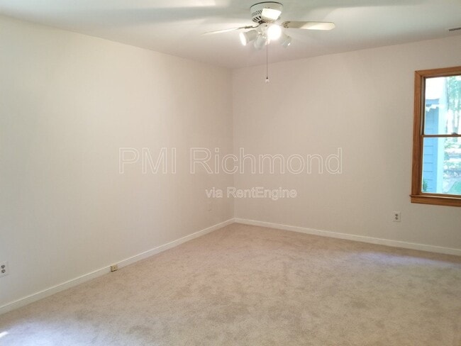 Building Photo - 2504 Carriage Creek Ct
