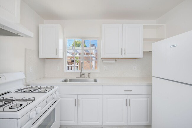 Building Photo - Acala Ave