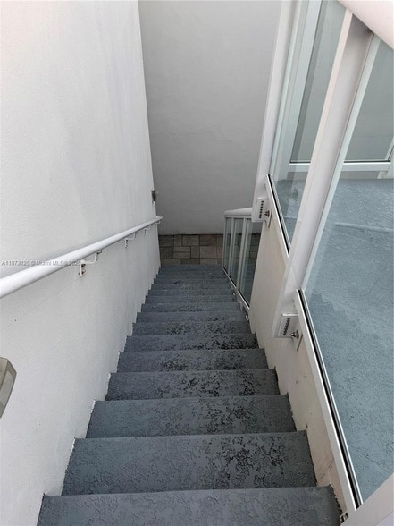 Building Photo - 6435 NW 105th Ct