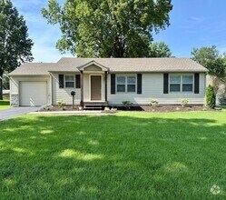 Building Photo - Charming Updated 3-Bedroom Ranch Home for ...