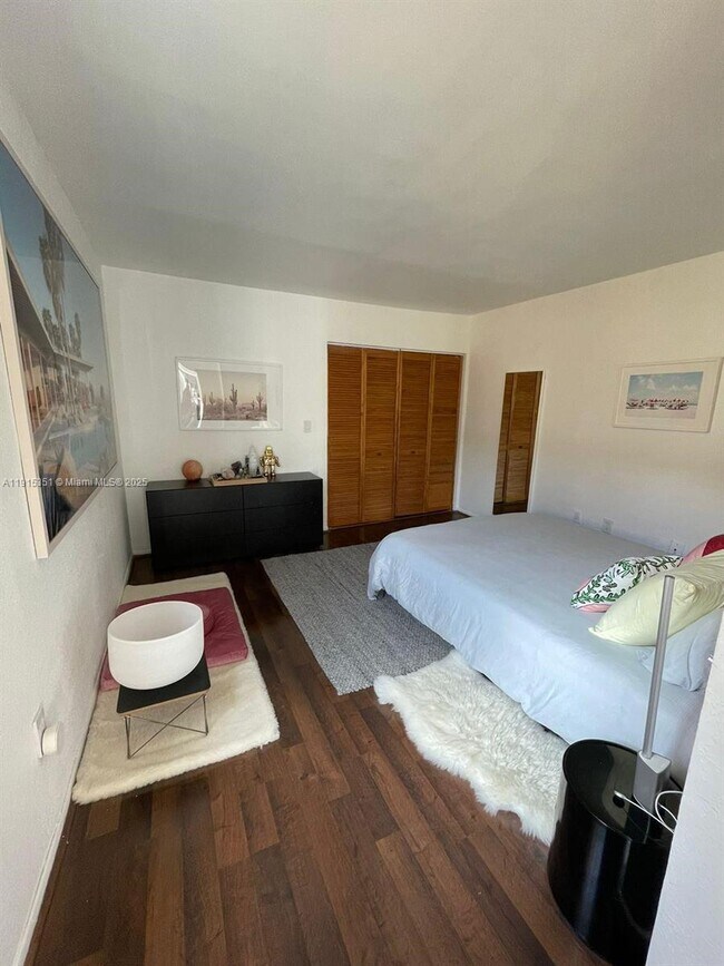 Building Photo - 1308 Drexel Ave