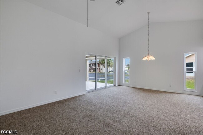 Building Photo - 16840 Sanibel Sunset Ct