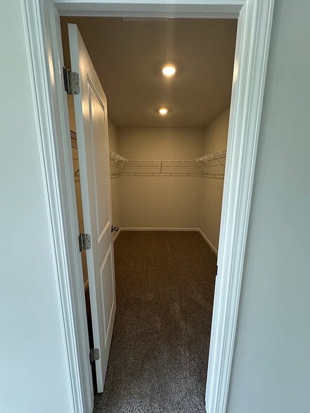 Building Photo - Room in Townhome on Arkose Dr