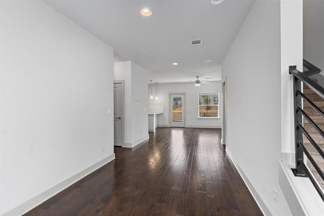 Building Photo - 2057 Local Rebel Lp