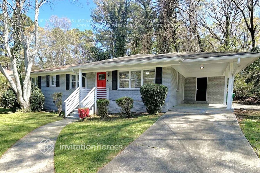 Building Photo - 2365 Shamrock Dr