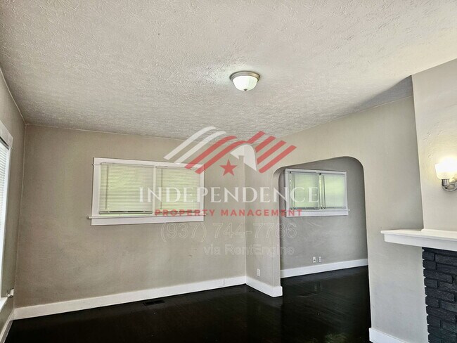Building Photo - 2449 Nill Ave