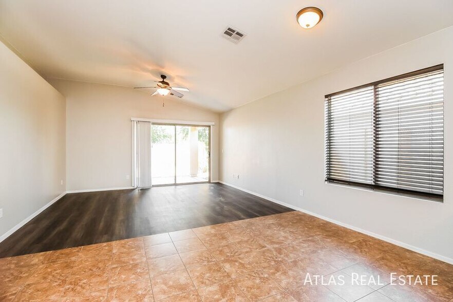 Building Photo - 1134 W Fruit Tree Ln