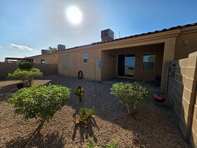 Building Photo - 6090 E Overlook Ln