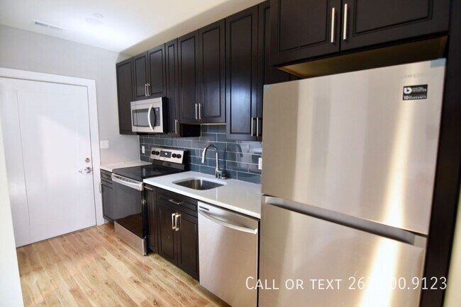 Primary Photo - 1523 W Girard Ave