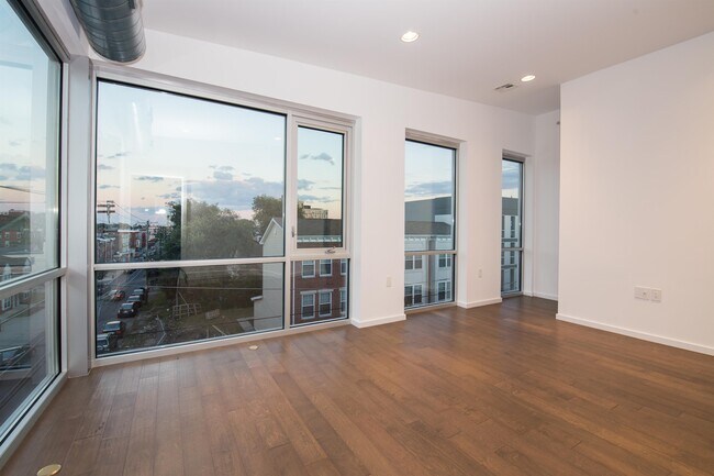 Building Photo - 1444 N 7th St