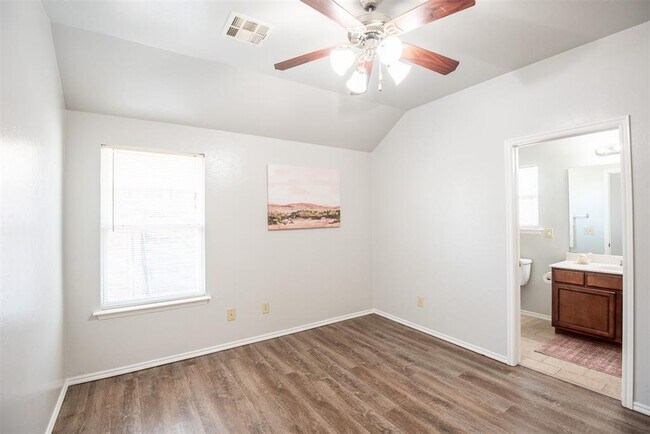Building Photo - 8109 Frye Ln