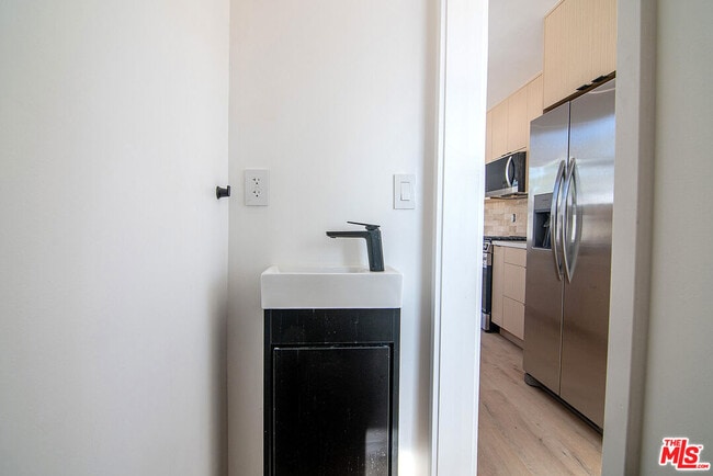 Building Photo - 17638 Welby Way