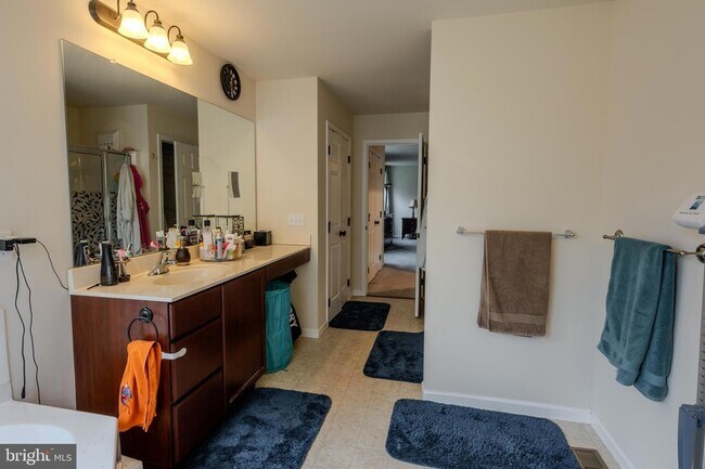 Building Photo - 3365 Alydar Rd