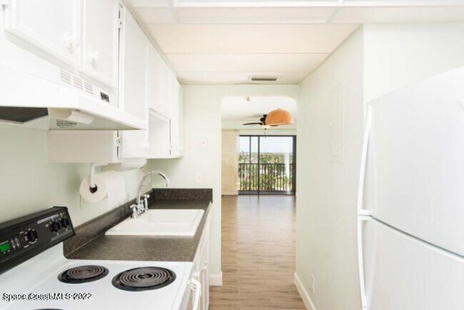 Building Photo - 500 Palm Springs Blvd