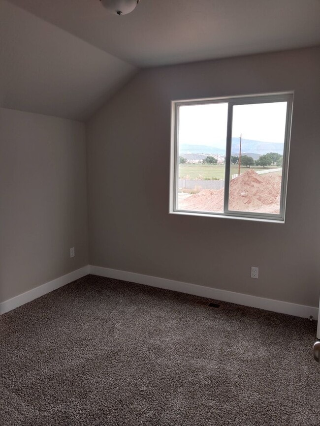 Building Photo - Near New In Cedar Reserves, Move In Specials!