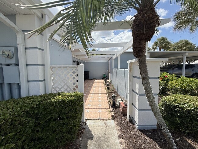 Building Photo - 437 Wexford Cir