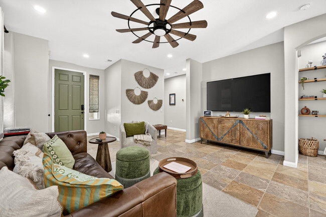 Building Photo - 41562 Via Arleta