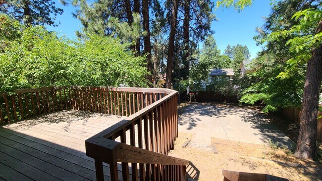 Building Photo - 4107 E Pratt Ave