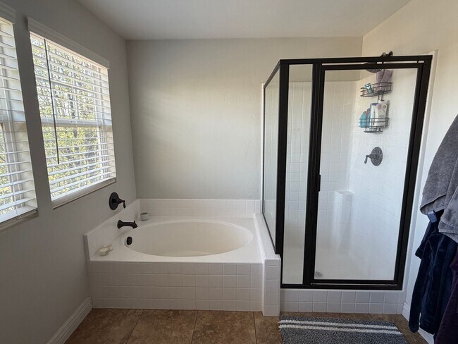 Building Photo - 4481 Iron Mountain Dr
