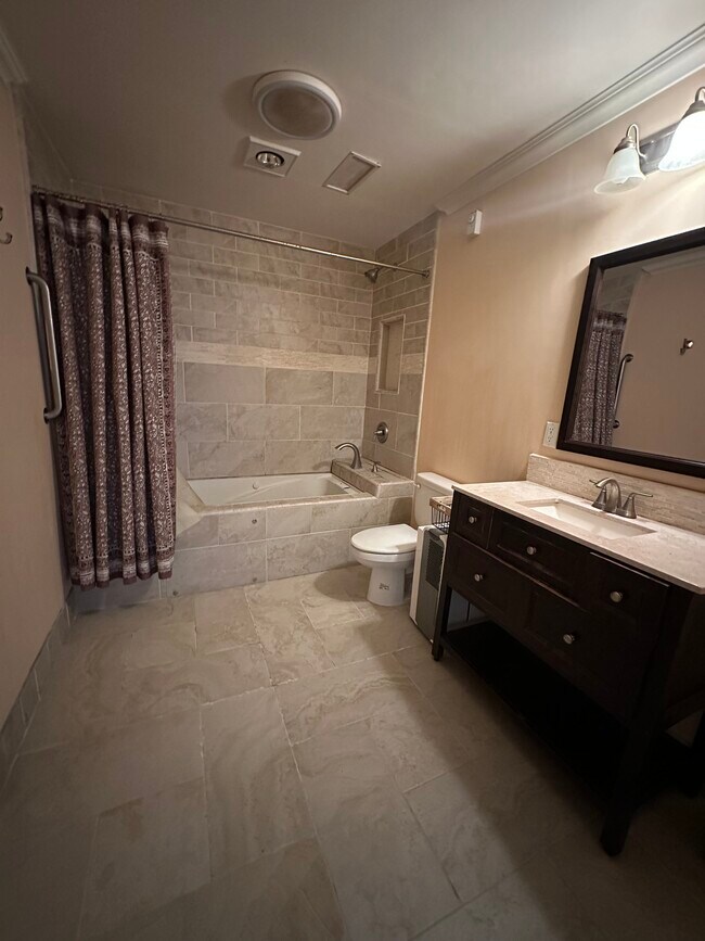 Building Photo - 71 E California Ave