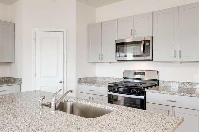 Building Photo - 400 Hodges St